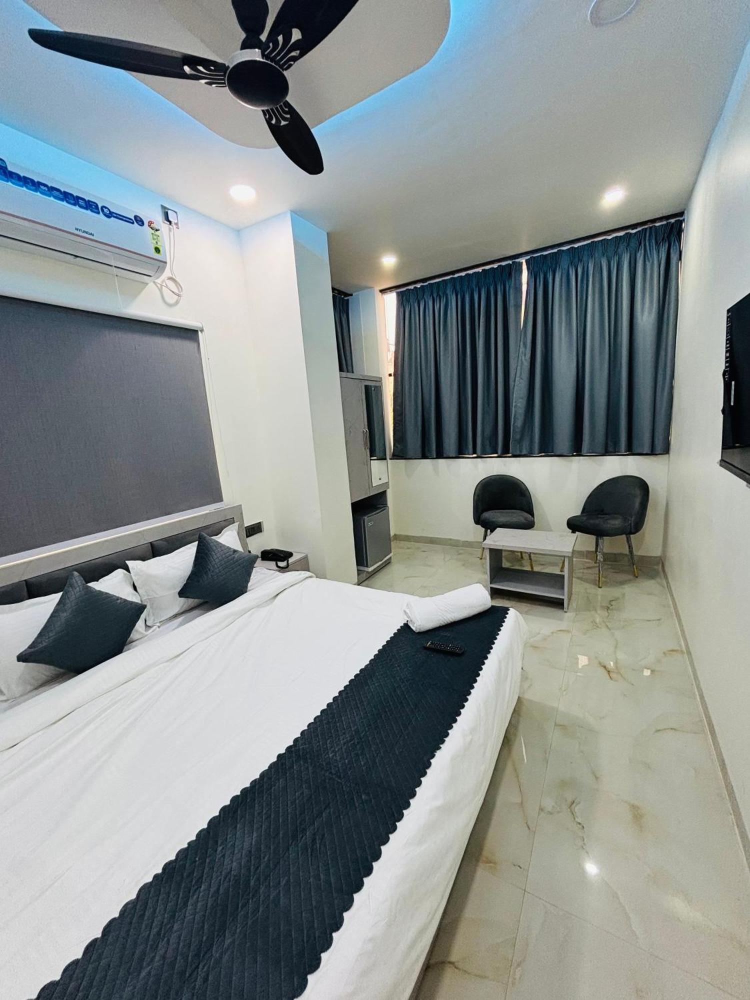 Hotel Sky City Нагпур Экстерьер фото